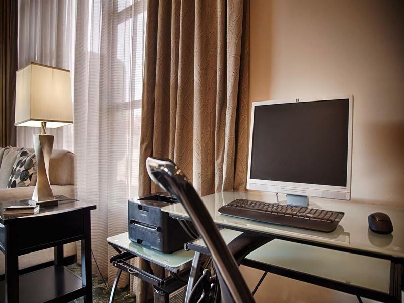 Best Western Pasadena Royale Inn & Suites Eksteriør billede